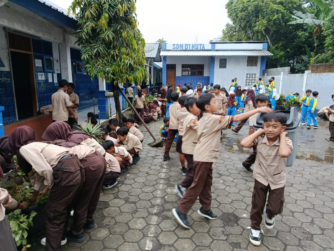 Kegiatan Gotong Royong